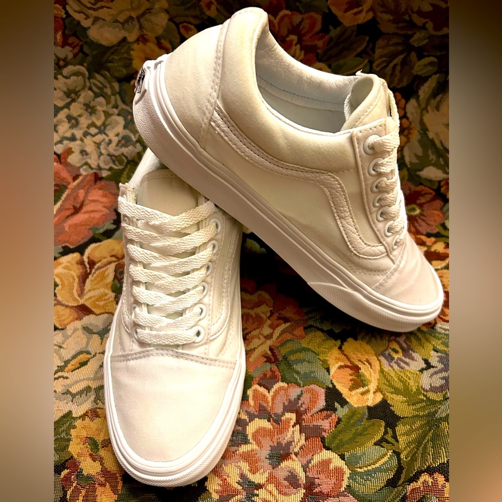 VANS low cut canvas